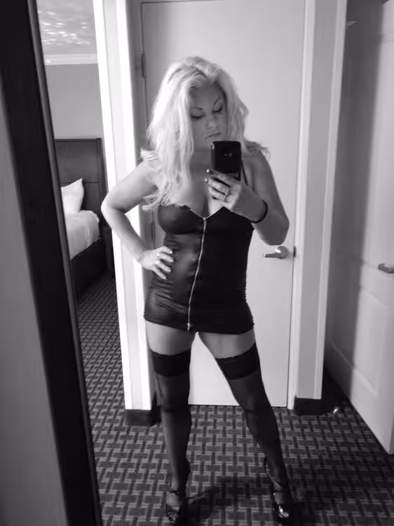 Delicious Jenna
