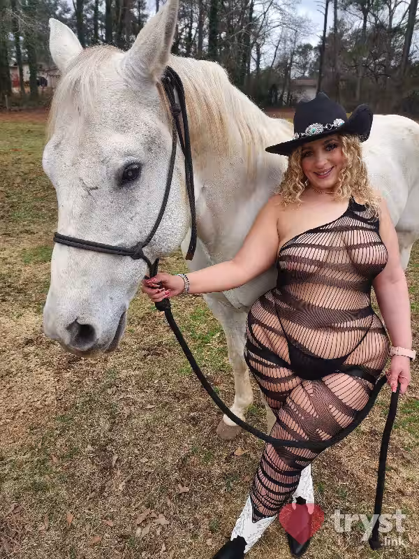 Ashley Moss and Bre