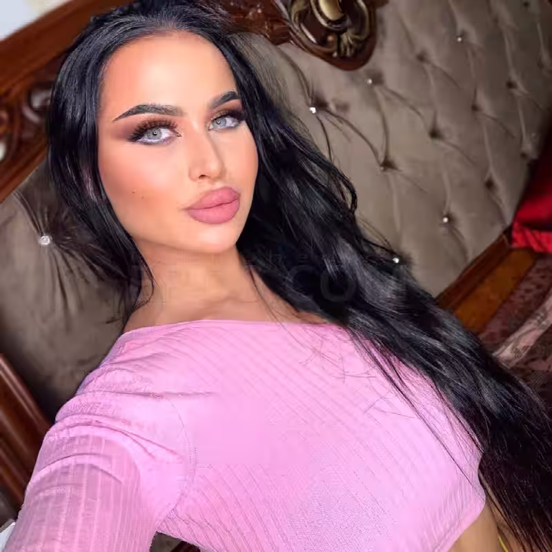 Escort Cali / Miss Alexis in Schaumburg, IL